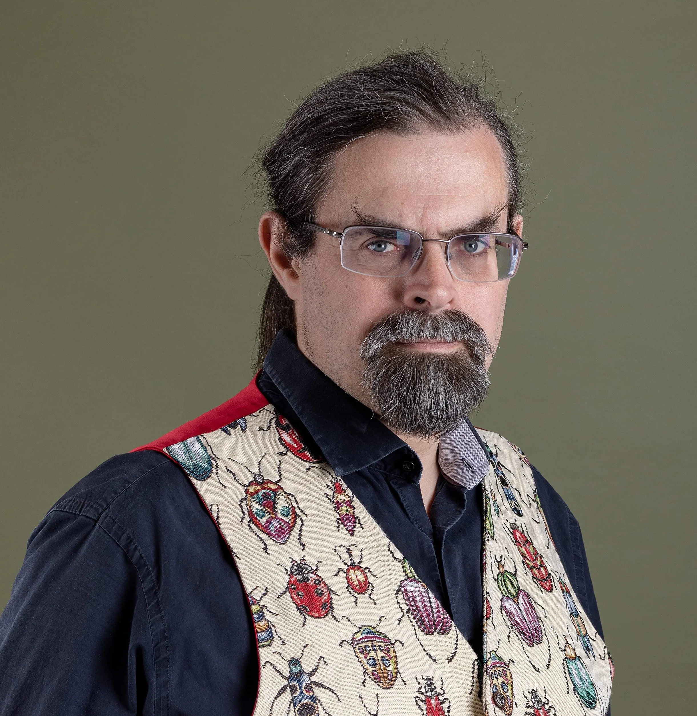 Shards of Earth: Adrian Tchaikovsky: 1