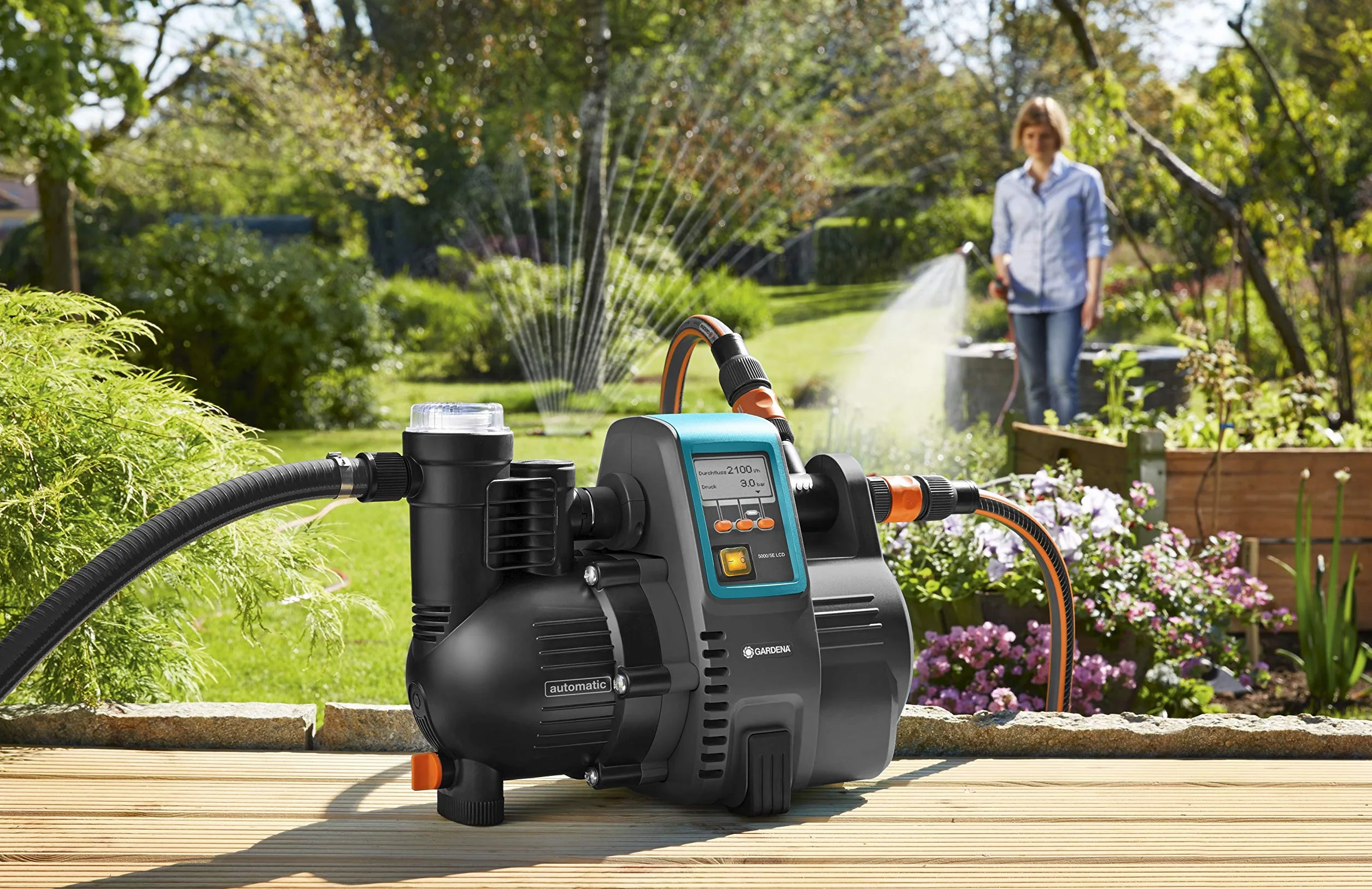 Gardena automatyczny hydrofor Comfort 5000/5E LCD: wyświetlacz LCD, energooszczędność, wydajność 5000 l/h, silnik 1300 W, ochronny wyłącznik termiczny i zabezpieczenie przed pracą na sucho (1759-20)